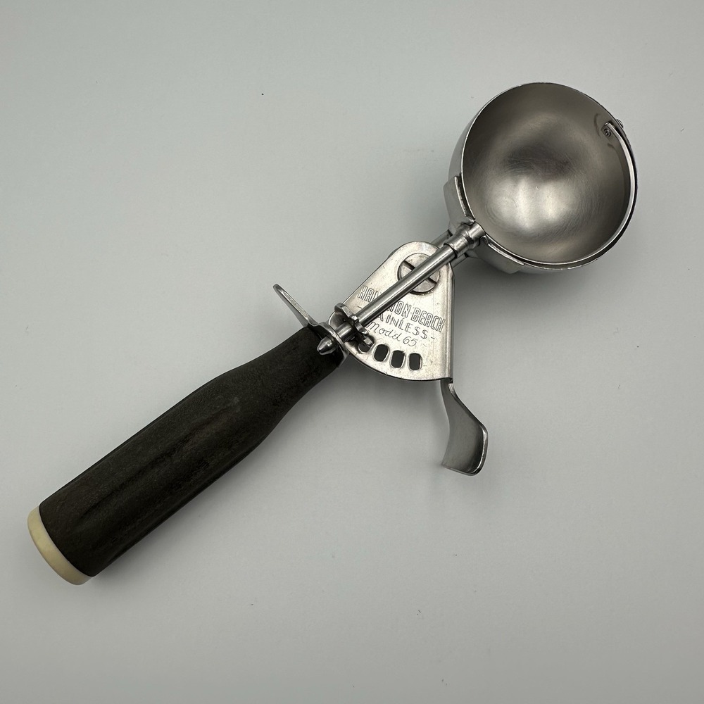 Vintage Hamilton Beach Stainless Ice‎ Cream Scoop with Thumb Release Model 65
